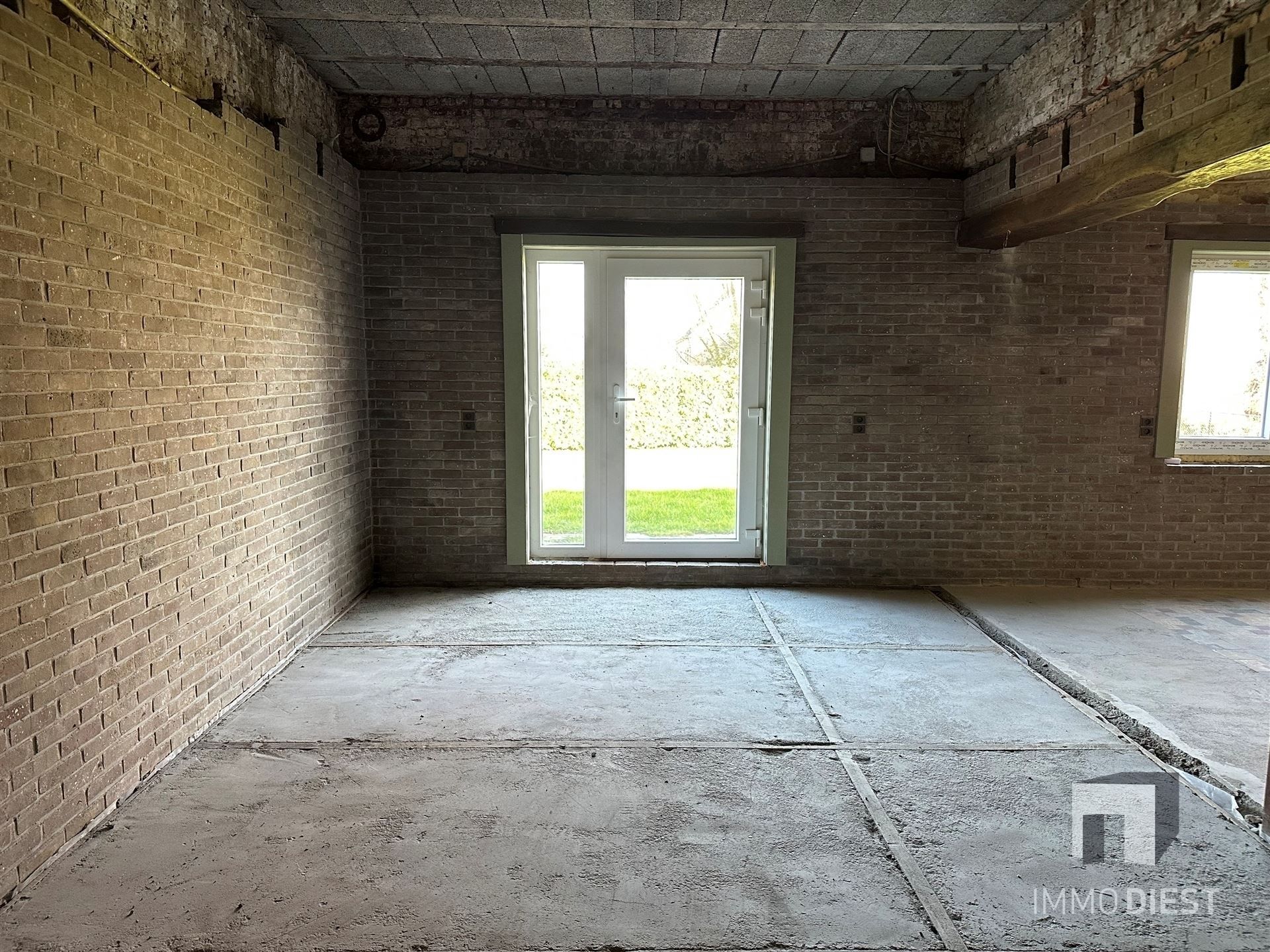 Unieke woning met praktijk en bouwgrond op zichtlocatie foto 41