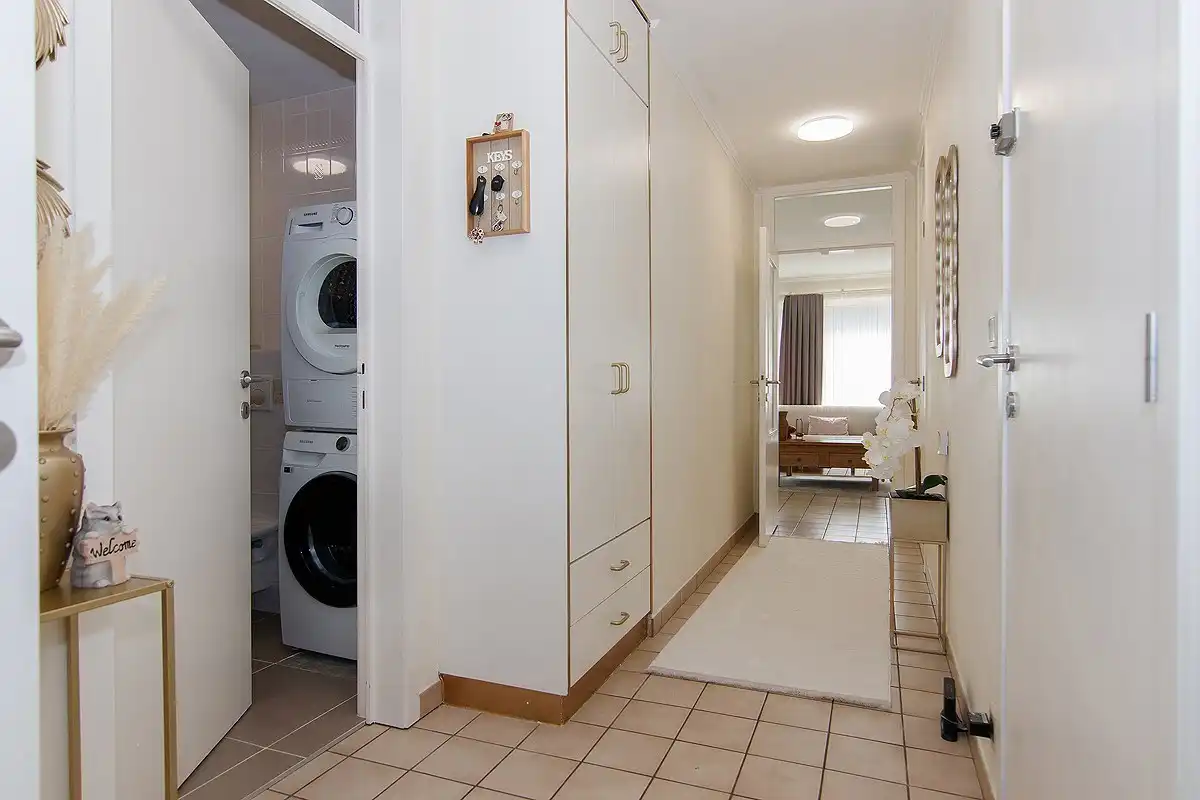 Verzorgd appartement met 2 slaapkamers,  groot terras en lift foto 12