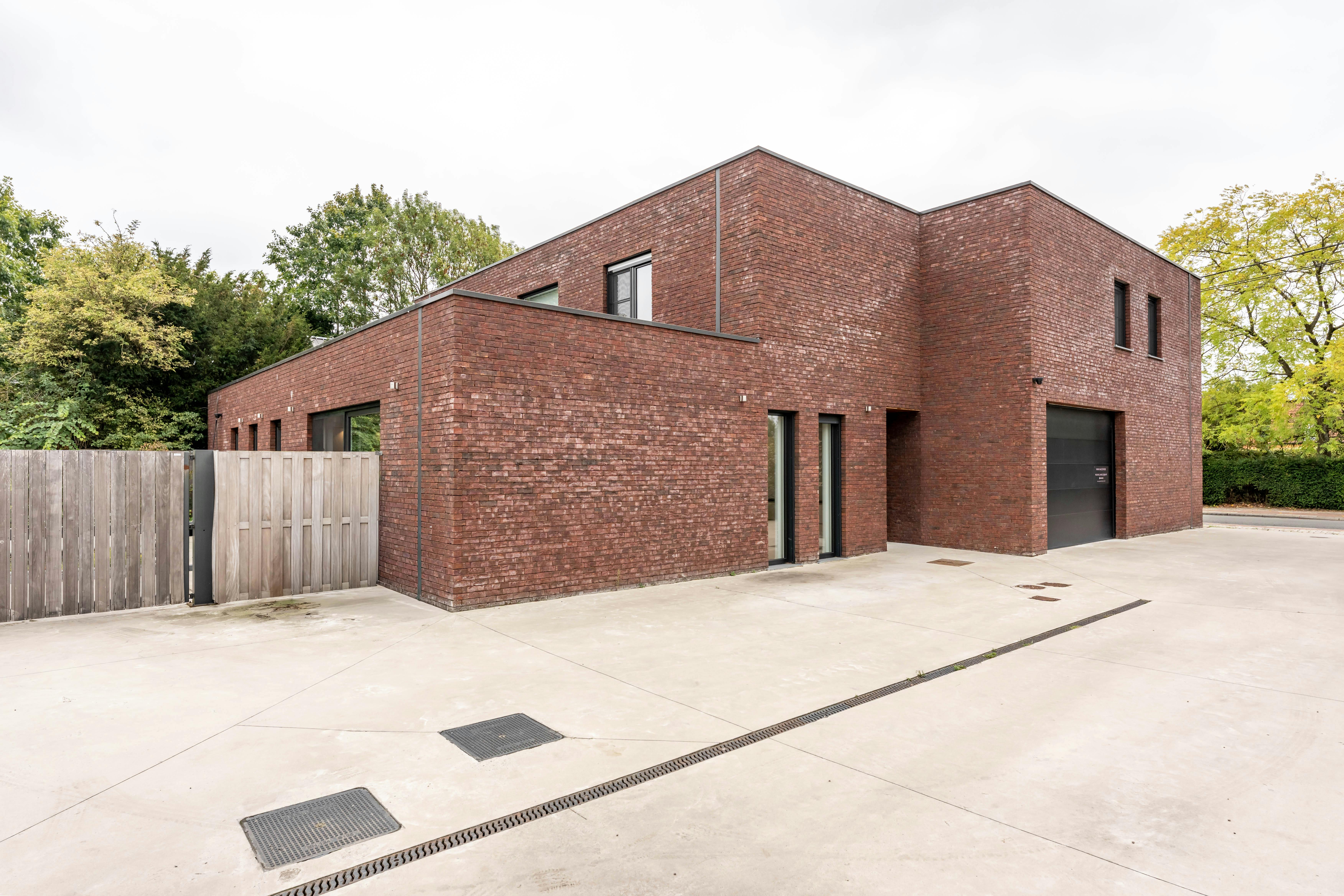 Moderne villa met zwembad en atelier te koop in Evergem foto 26