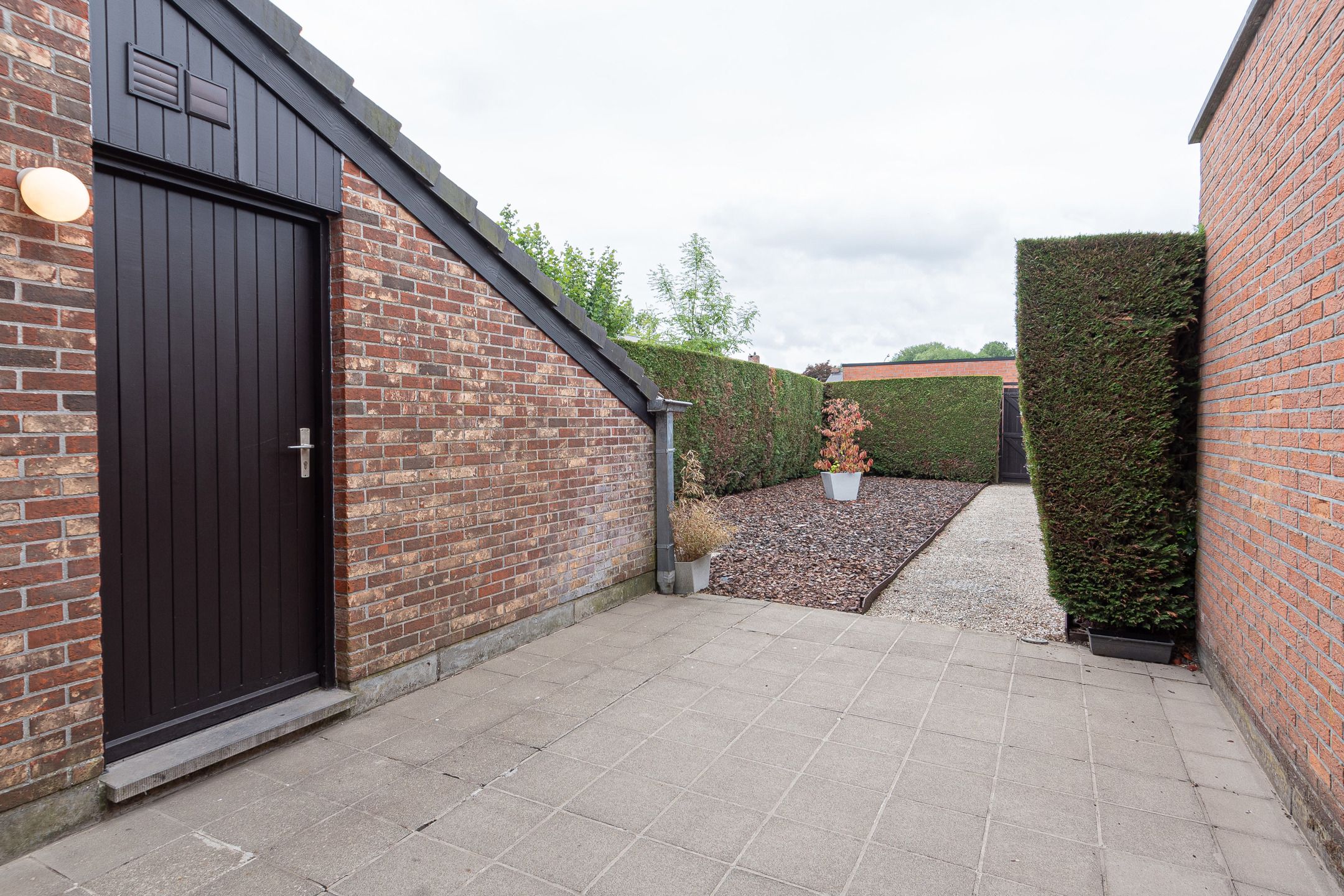 Gezellige gezinswoning in rustige wijk met uitweg en garage foto 20
