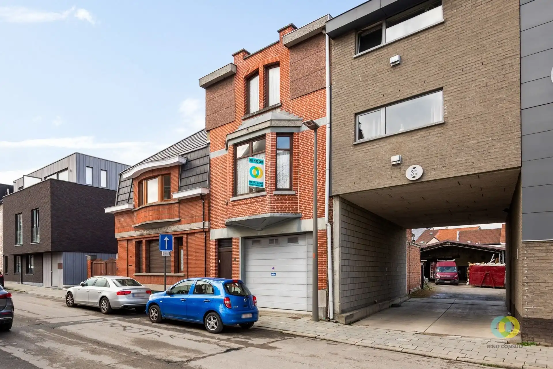 Bel-étage woning met grote garage foto 14