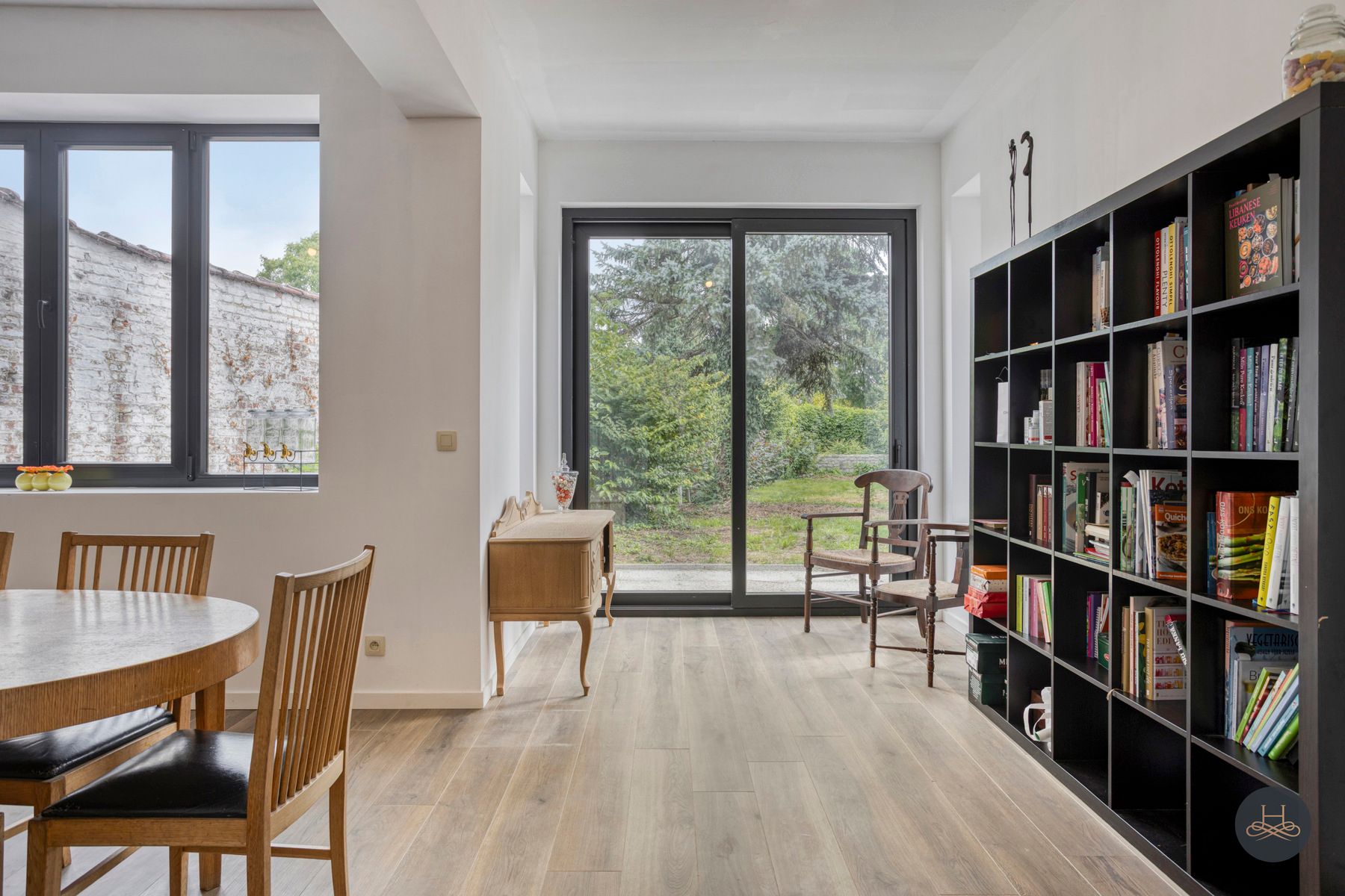 Pas gerenoveerde woning op een aangename locatie foto 5