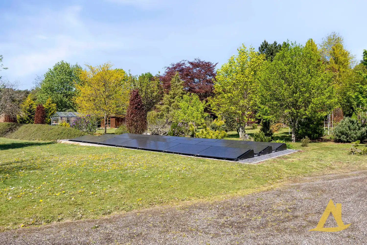 EXCLUSIEVE VILLA MET PARKTUIN EN ZWEMVIJVER OP EEN PERCEEL VAN 1HA 5A 16CA! foto 68