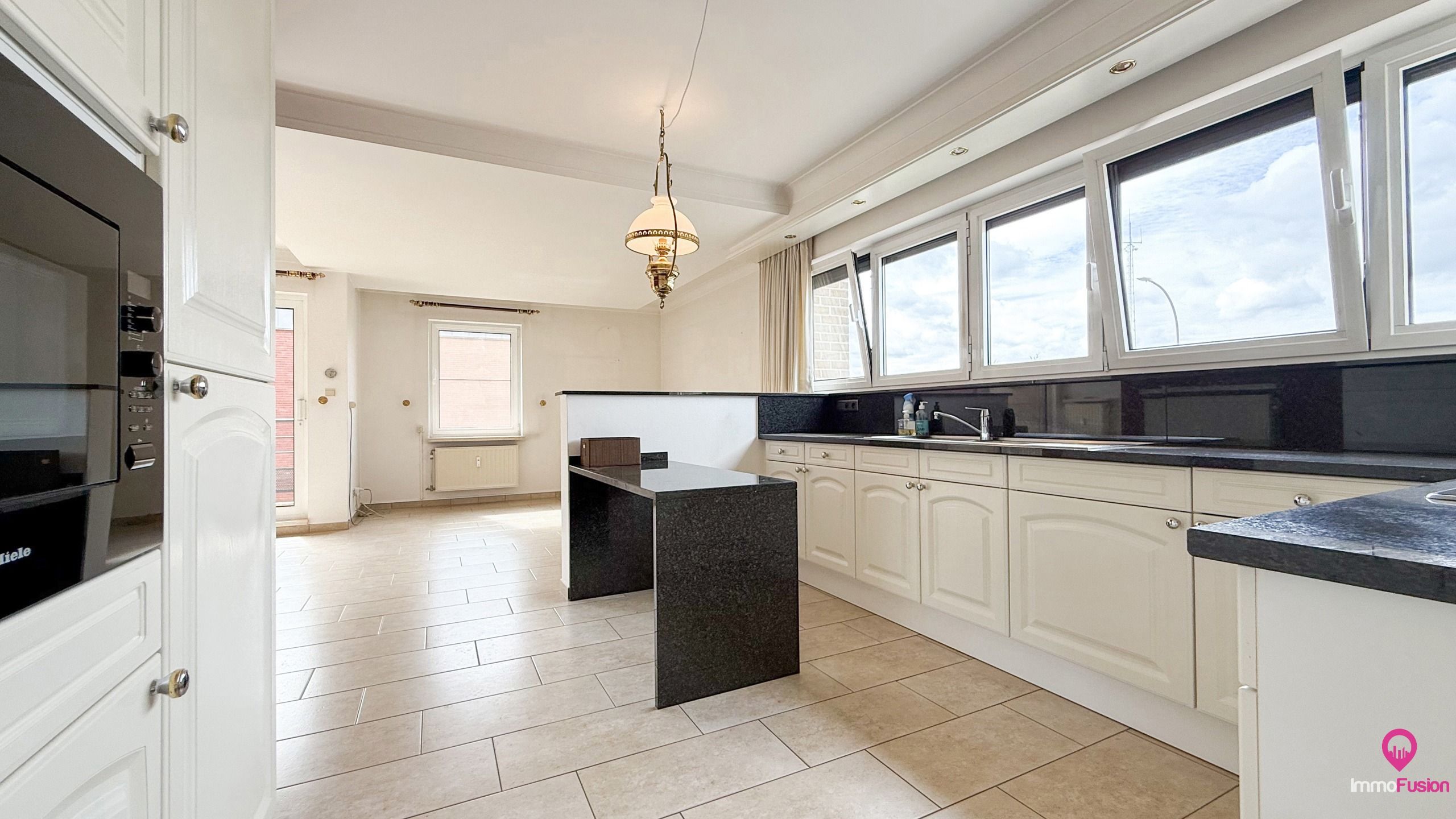 Lichtrijk appartement met zonnig terras, garage en 2slpk! foto 10