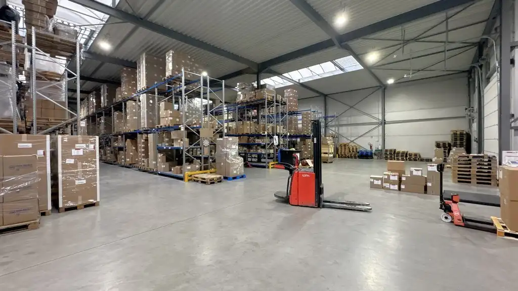 Logistiek bedrijfspand te koop aan A12 in Willebroek foto 12