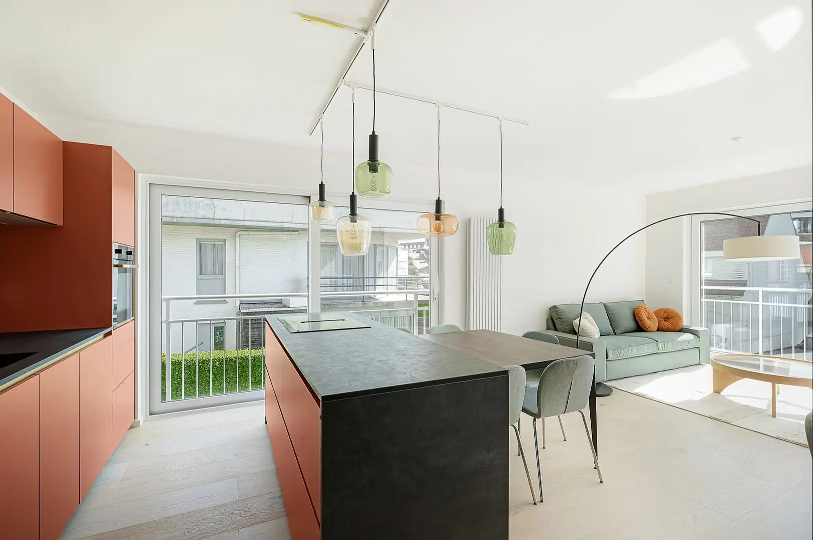 Appartement met twee slaapkamers, volledig gerenoveerd, op wandelafstand van het strand van Duinbergen. foto 7