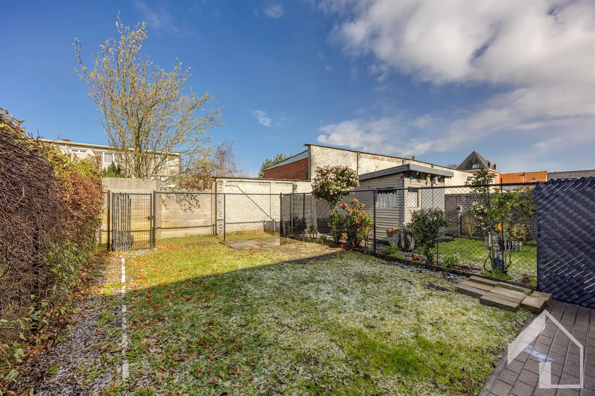 Ruime woning op een rustige locatie! foto 30