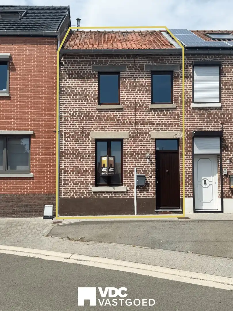 Te renoveren woning met 2 slaapkamers – interessante investering foto 2
