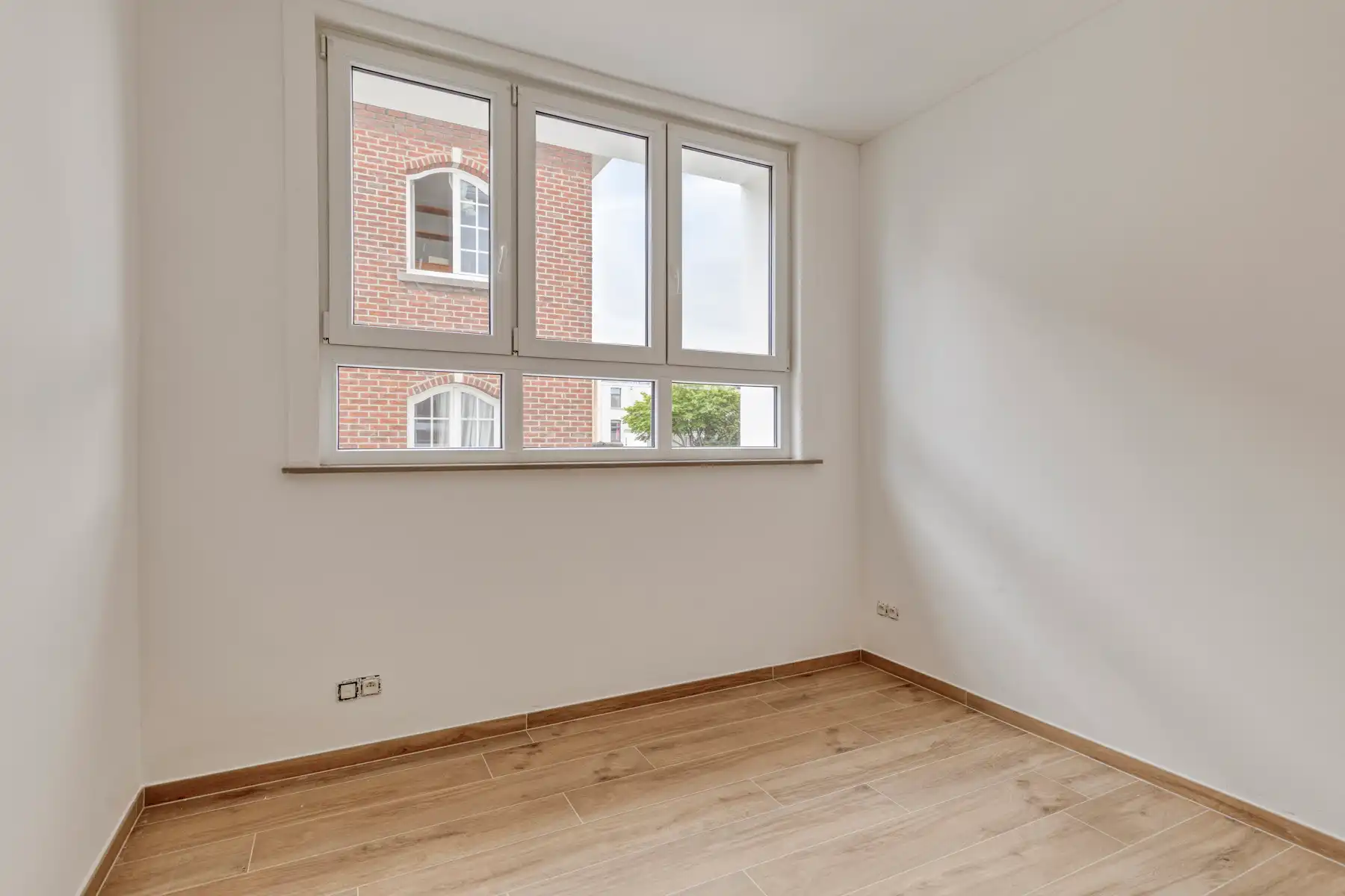 Gerenoveerd 2-slpk appartement in wijk Pulhof Berchem foto 5
