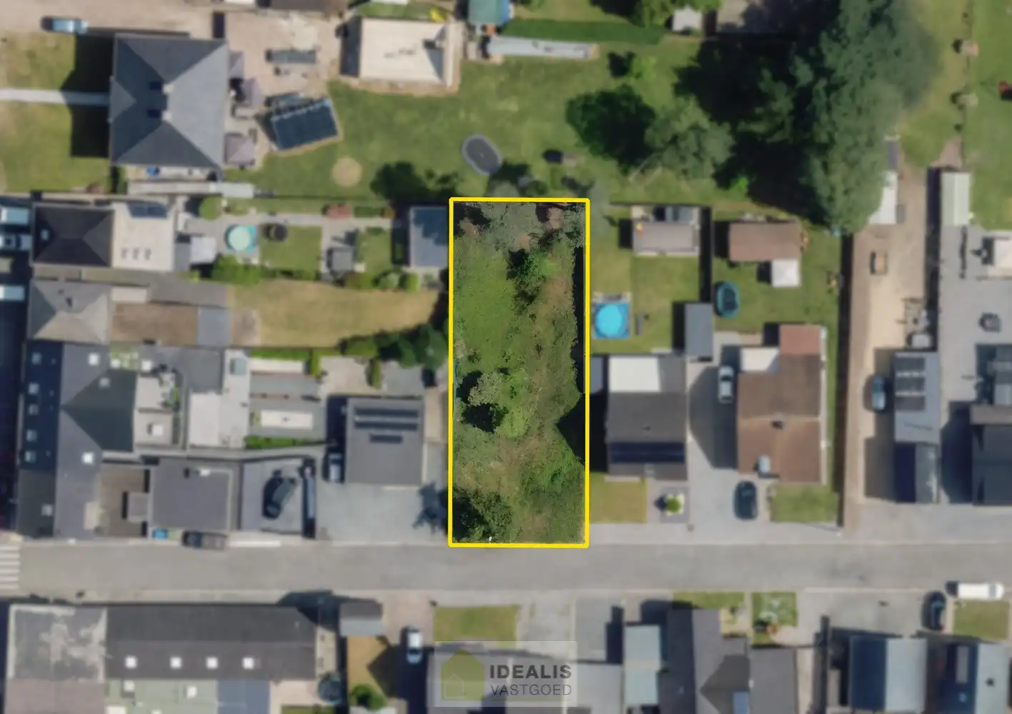 KNAPPE BOUWKAVEL VOOR OPEN BEBOUWING VAN 5A 42CA OP EEN GROENE RUSTIGE LOCATIE IN LOMMEL KOLONIE! Deze bouwkavel met een oppervlakte van 5a 42ca biedt de mogelijkheid voor het bouwen van een prachtige eengezinswoning op een heerlijke plek in een residentiële wijk. Zo zijn basisschool, supermarkt, bakker, apotheek, horeca op fietsafstand bereikbaar. Daarnaast is de bouwkavel gelegen op een steenworp van de grens met Nederland! foto 7