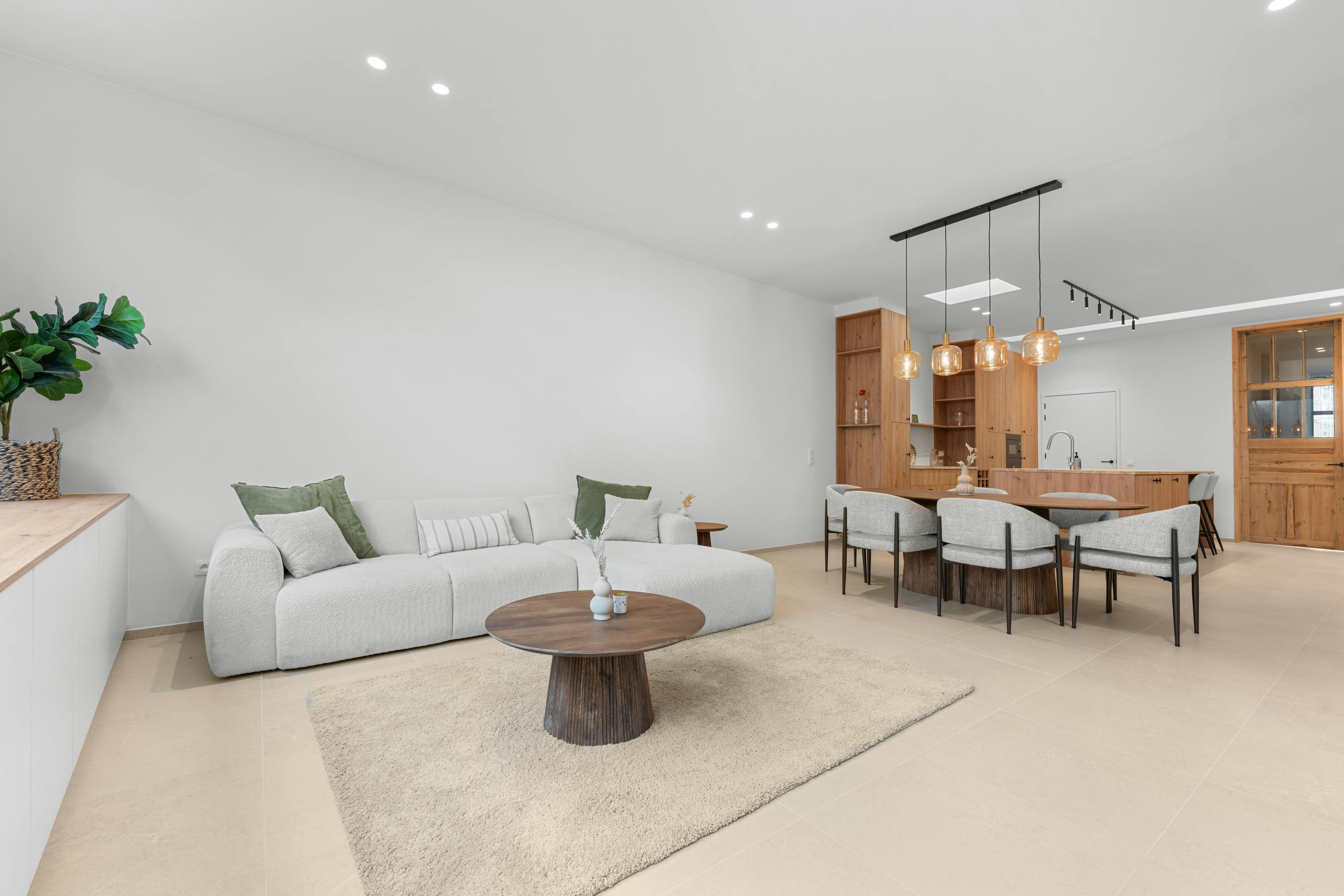 Prachtig huis te koop in Ieper centrum met 4 slaapkamers foto 4