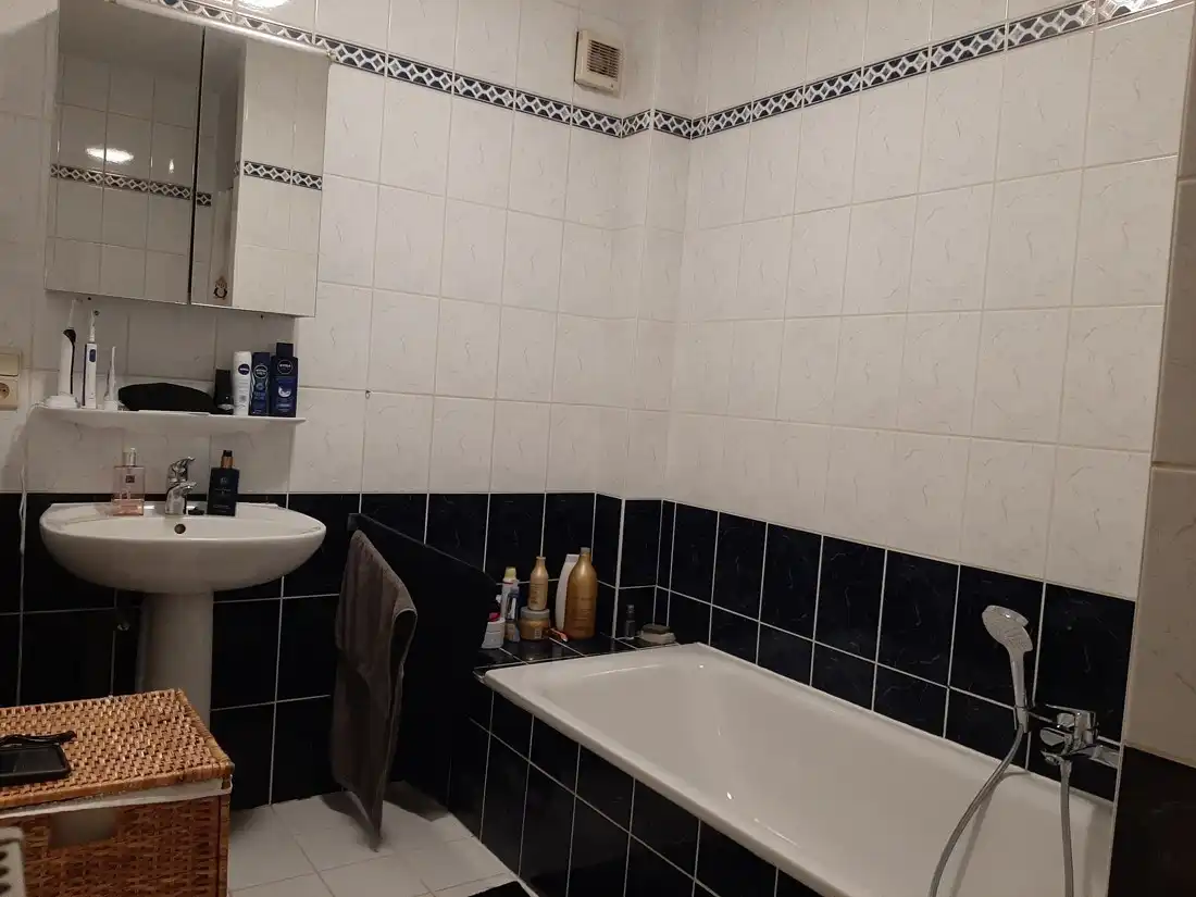 Knus instapklaar appartement te Genk foto 9