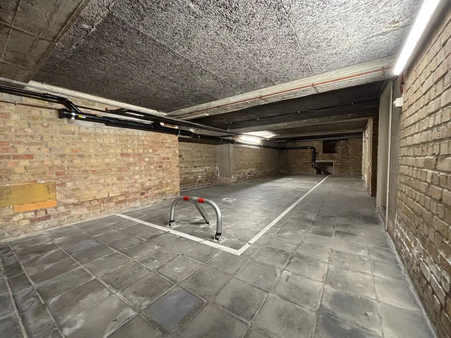 Dubbele autostaanplaats foto 3