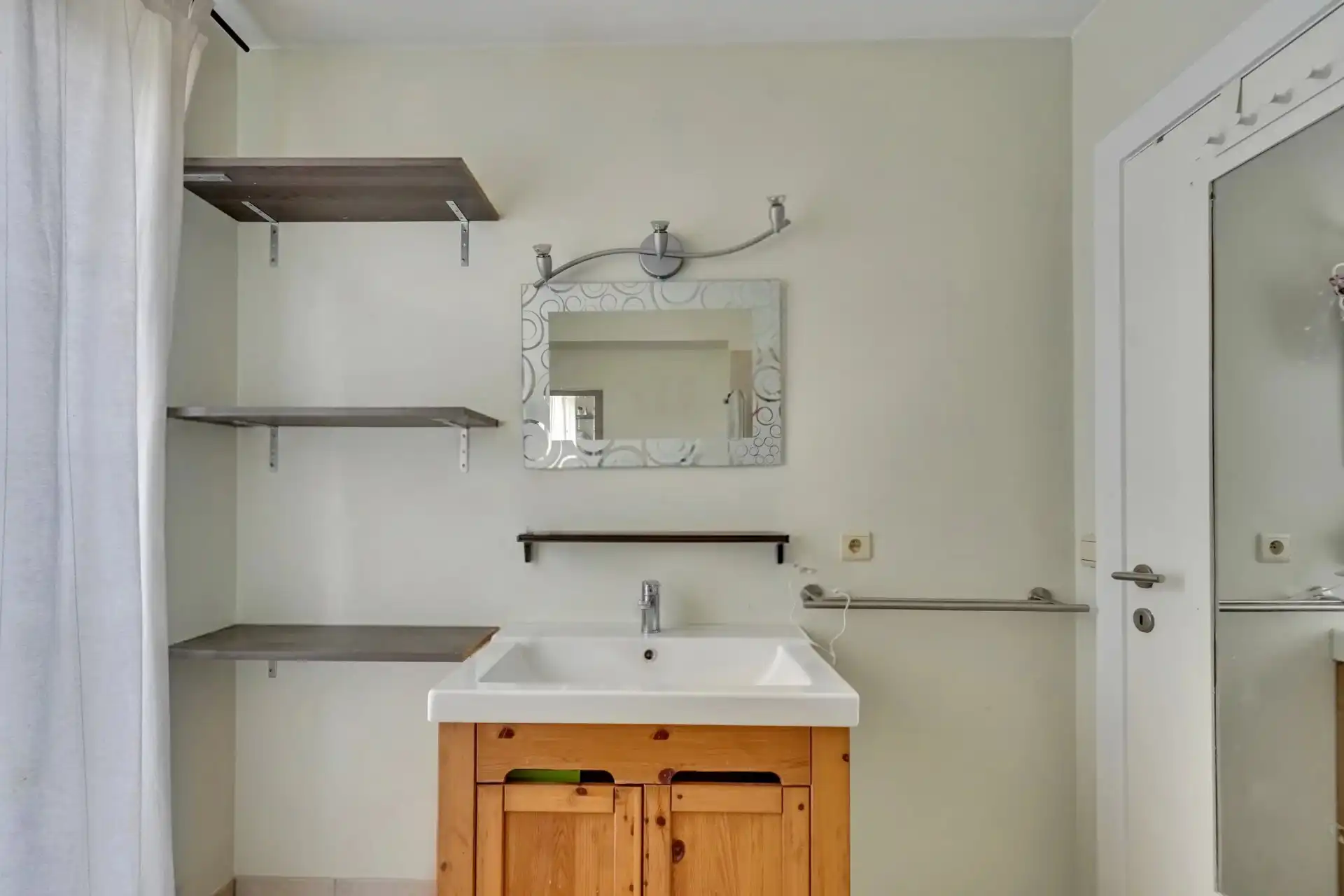 Duplex met 3 slaapkamers, berging en autostaanplaats foto 8