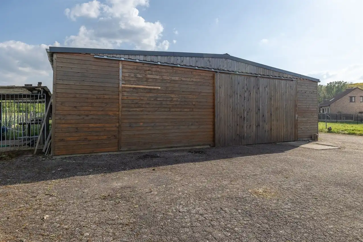 Te renoveren woning met ruimte, rust en potentieel foto 26