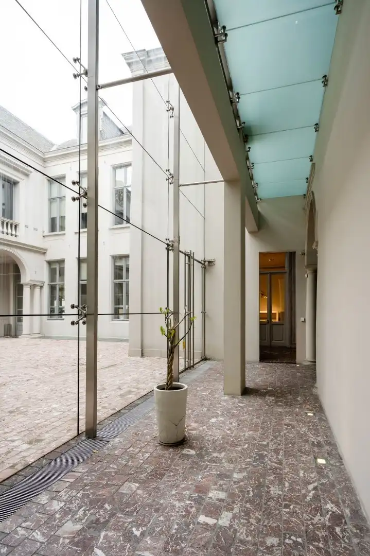 Kantoor/showroom te huur in prestigieus herenhuis in Antwerpen foto 15
