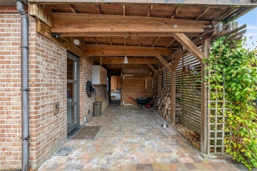 CHARMANTE OPEN BEBOUWING MET ZONNEPANELEN IN LINTER foto 29