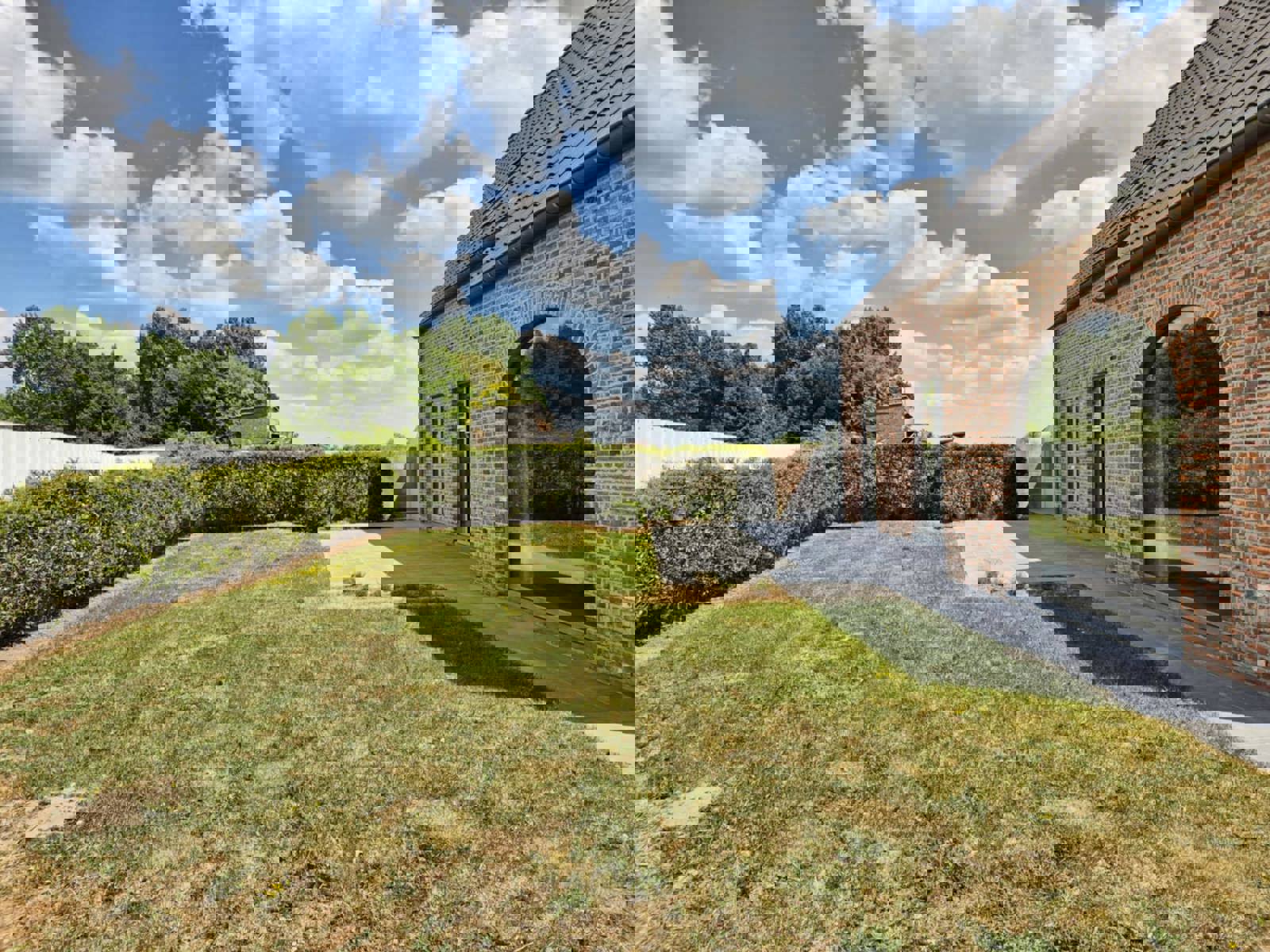 Prachtige open bebouwing met 4 slaapkamers en 2 badkamers foto 17