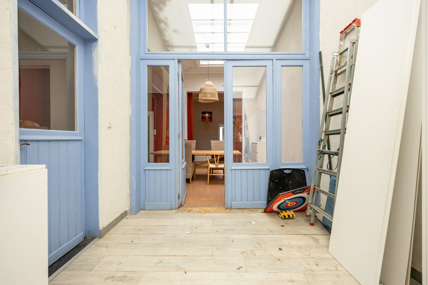 Ruime en karaktervolle herenwoning met zonnige tuin, dakterras en laadpunt in het hart van Merksem foto 22