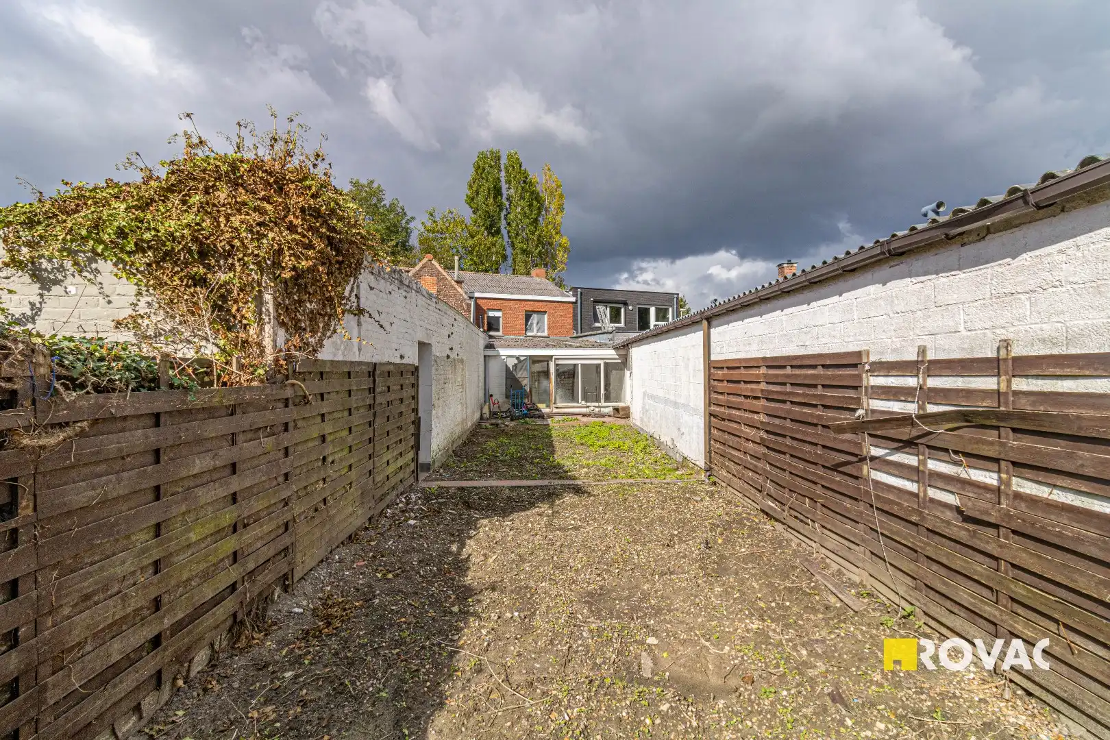 Zeer ruime woning met 5 slaapkamers, tuin en uitweg foto 20