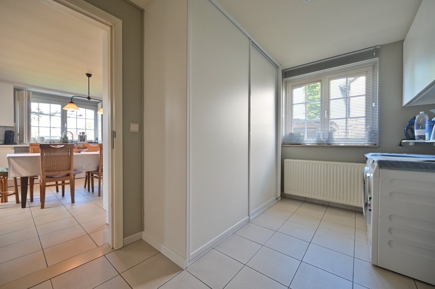 Sfeervolle, royale woning met zonnepanelen, rustige gelegen in geliefde woonomgeving te Lanaken foto 18