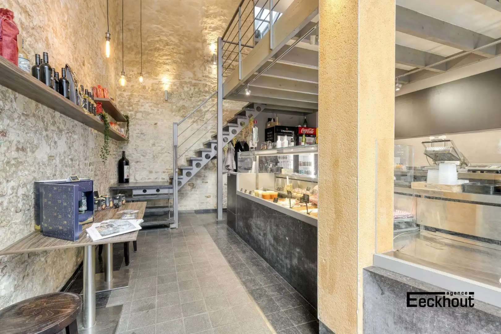 Commercieel pand met woonst op topligging in centrum Oostende! foto 12