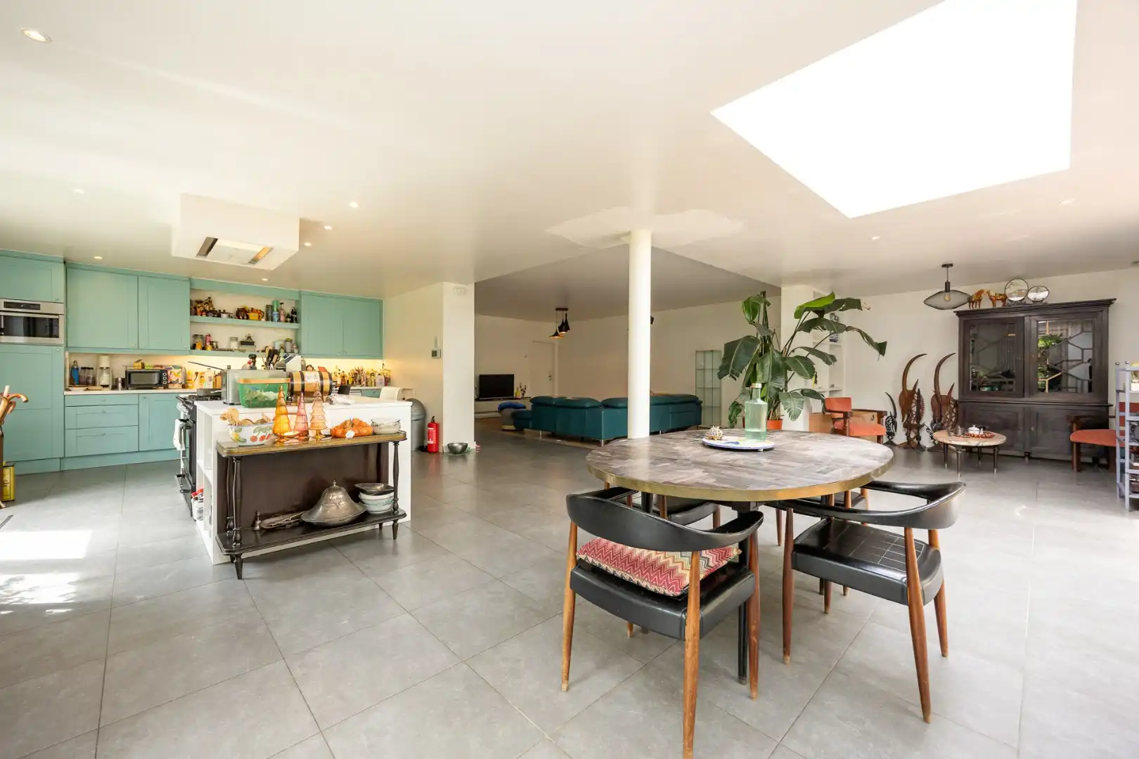Zeer ruime woning (8 slpk + 8 badkamers) op een perceel van ca. 1.522 m² te Wijnegem/grens Schilde foto 18