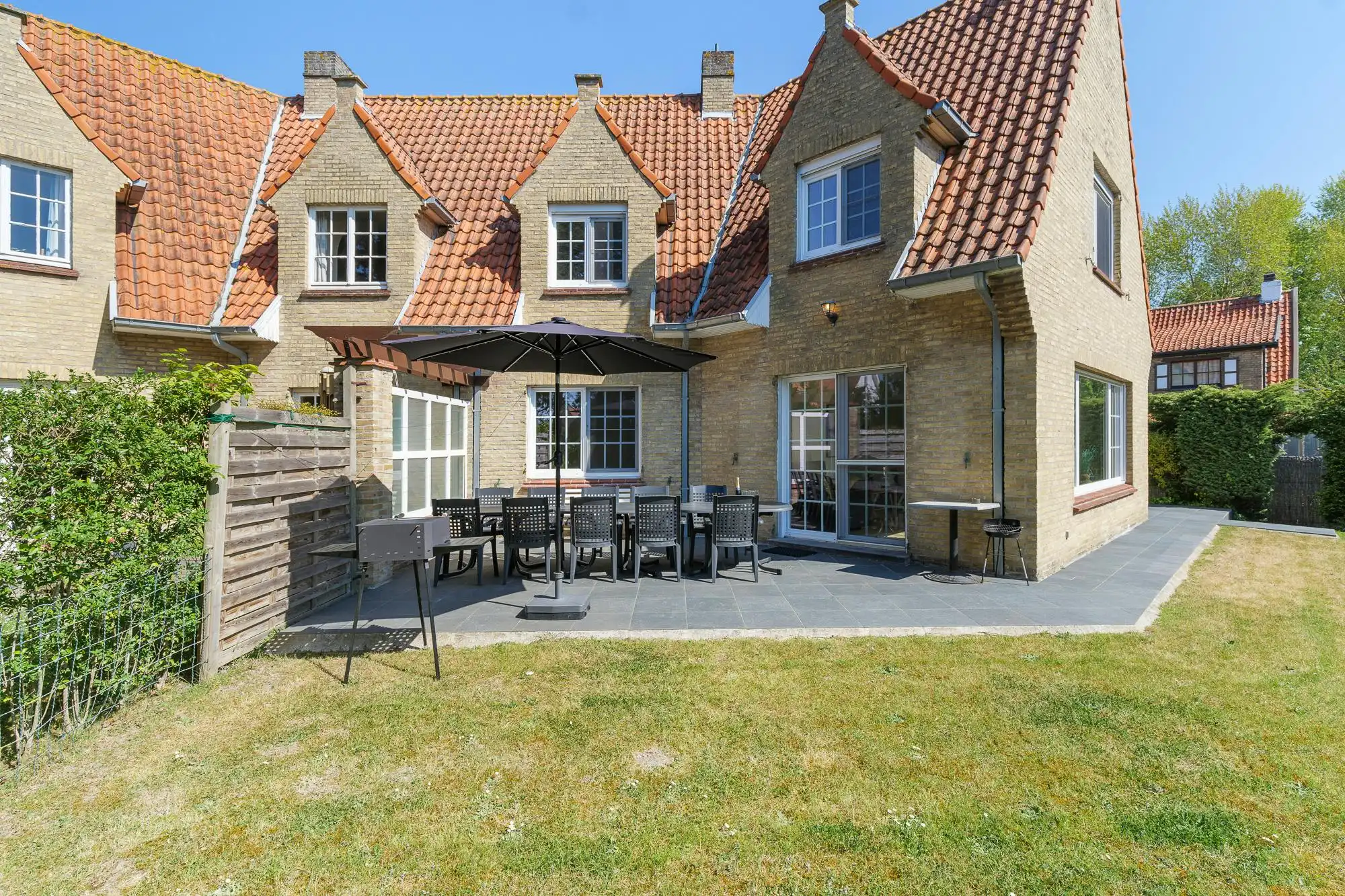 Prachtige villa met 4 slaapkamers in de Simli wijk. foto 16