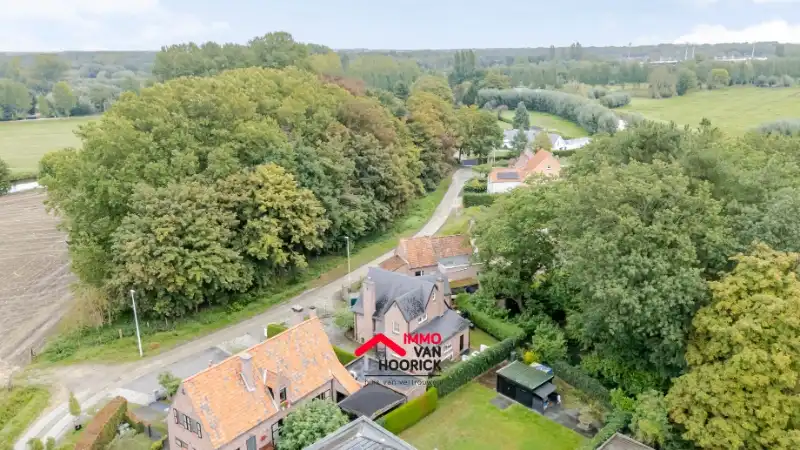 Opgeknapte karaktervolle instapklare woning OB - topligging! foto 3