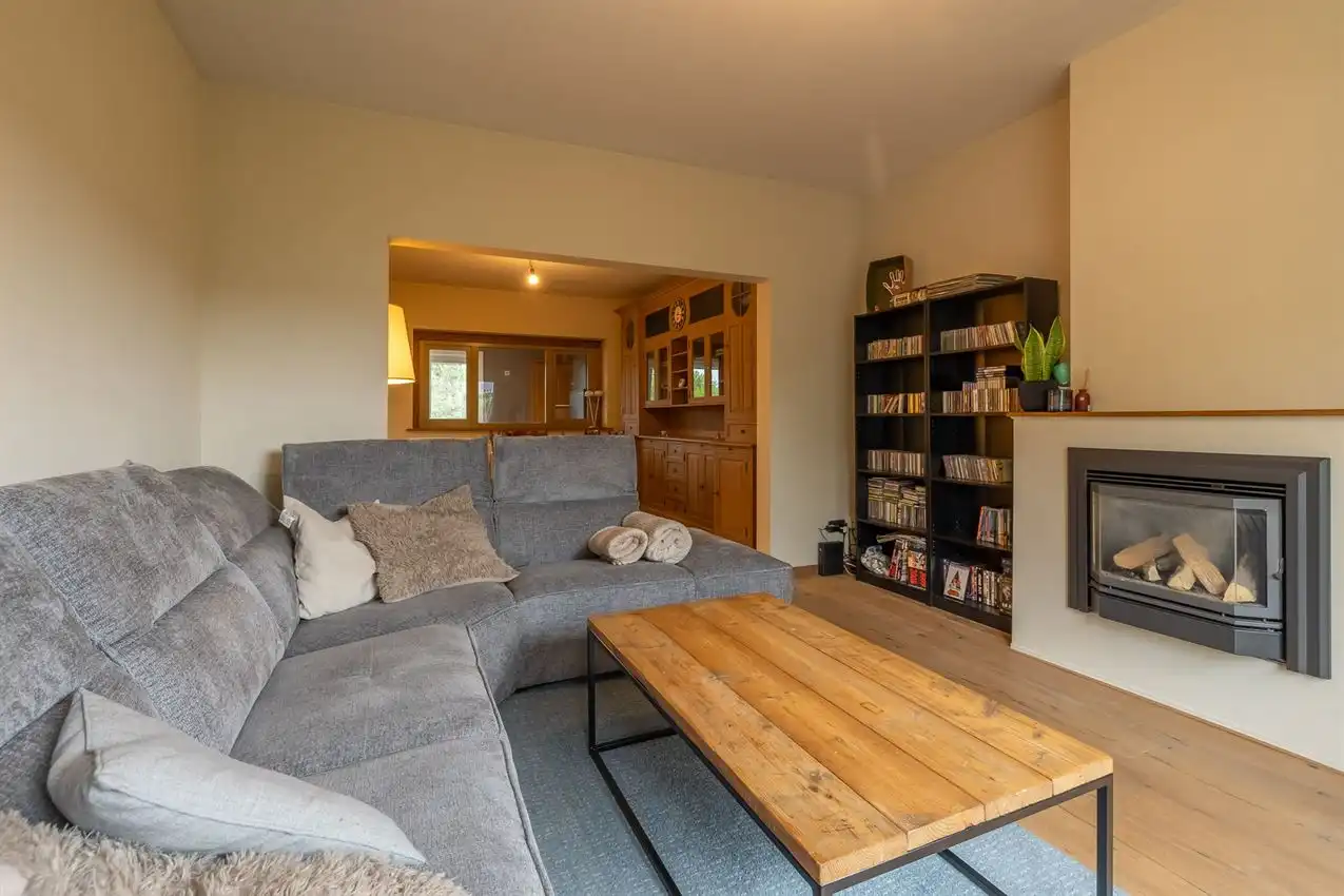 Gunstig gelegen woning met 3 slpk, tuin, carport, garage foto 2