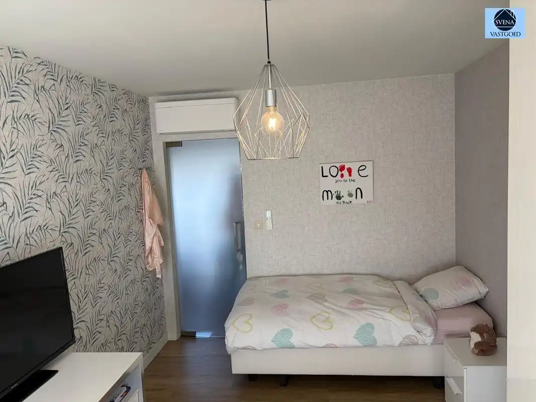 ZEER GOED GELEGEN, MOOIE WONING MET GARAGE foto 10