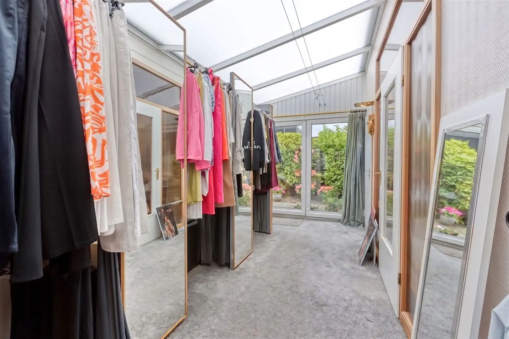TE KOOP: Handelshuis met ruime woonst in het centrum van Leopoldsburg! foto 8