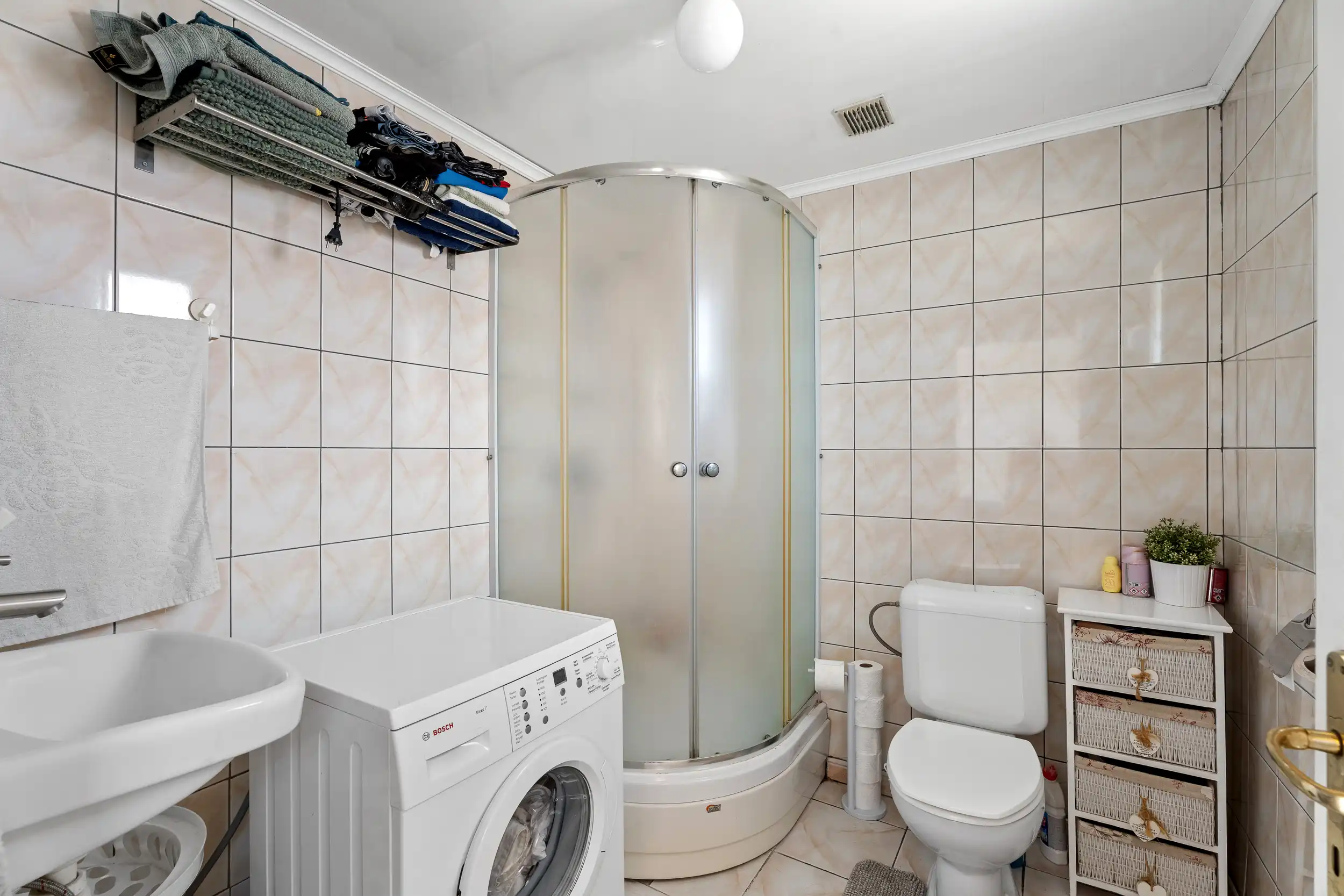 Ruime woning met 4 slaapkamers en unieke achteruitgang! foto 8