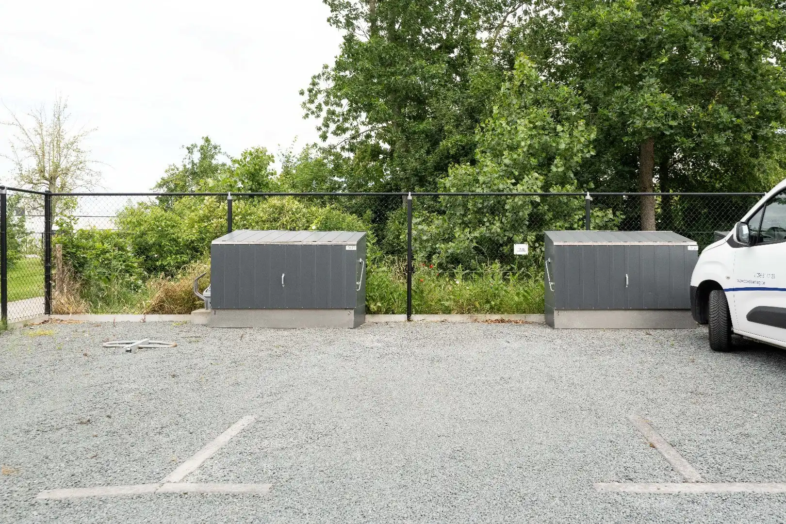 Instapklaar, energiezuinig appartement (2019) met terras in Beveren-Leie foto 14