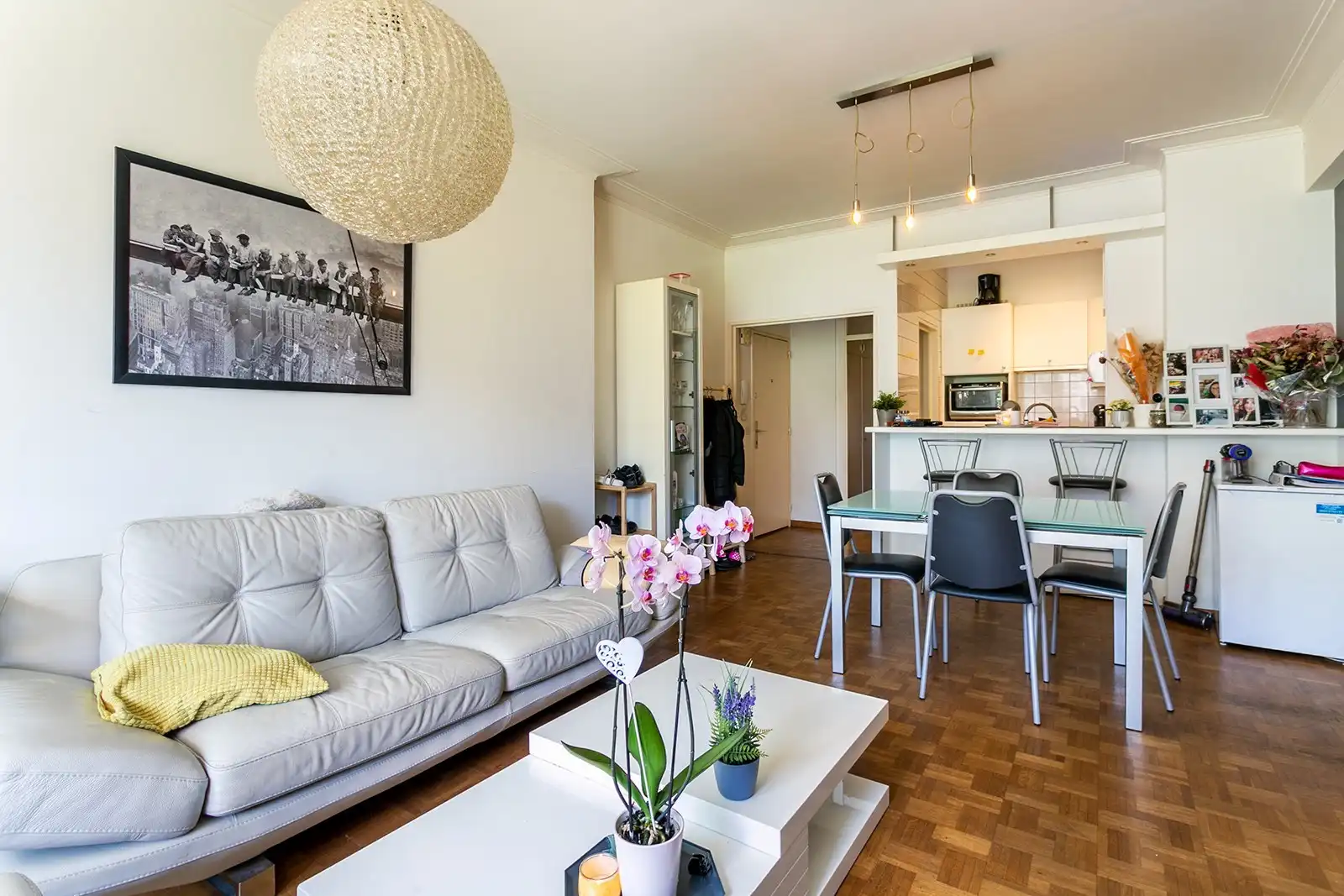 Gemeubeld appartement op centrale locatie! foto 6