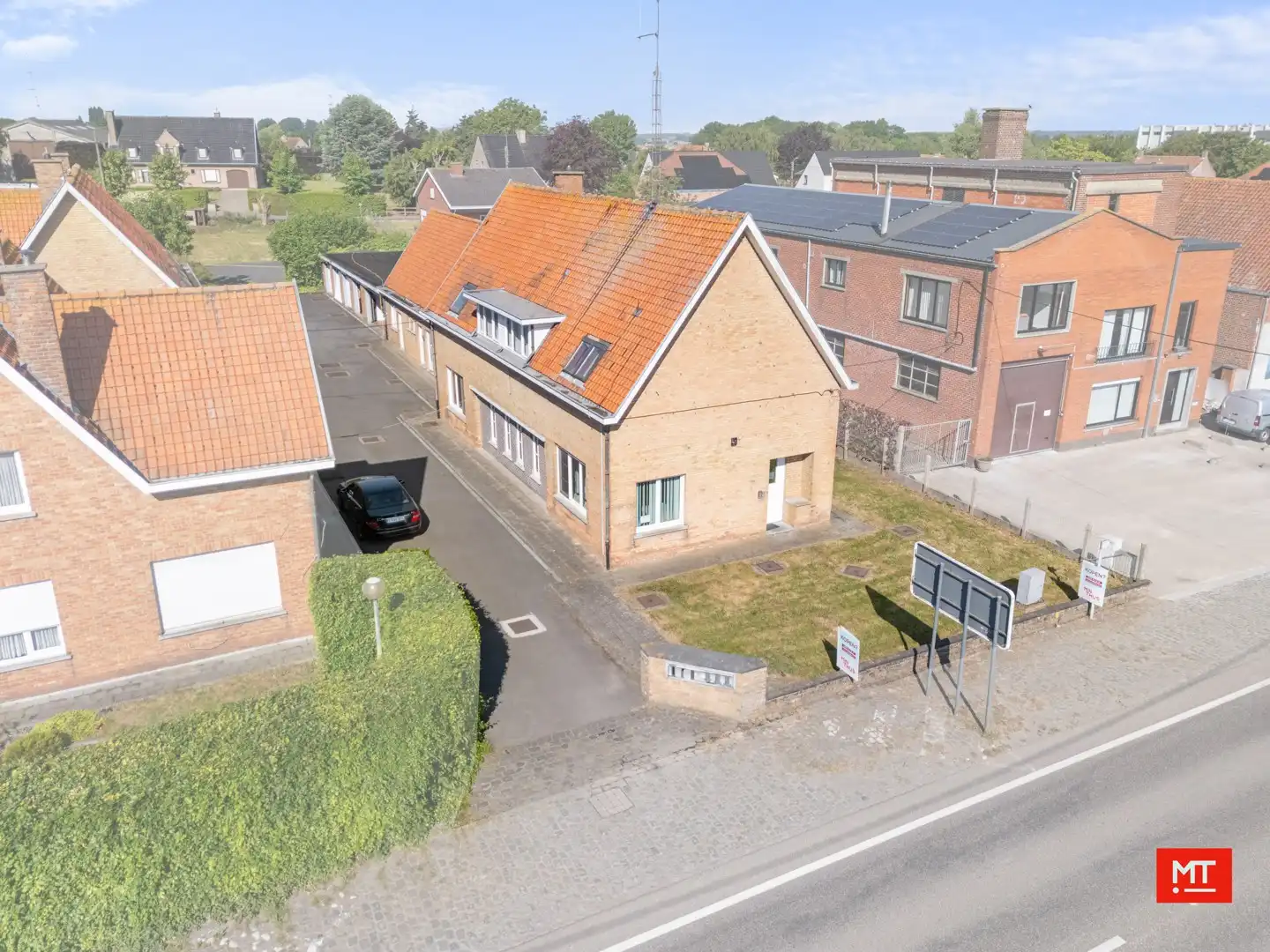 Voormalig politiecommissariaat te koop in Westrozebeke foto 25