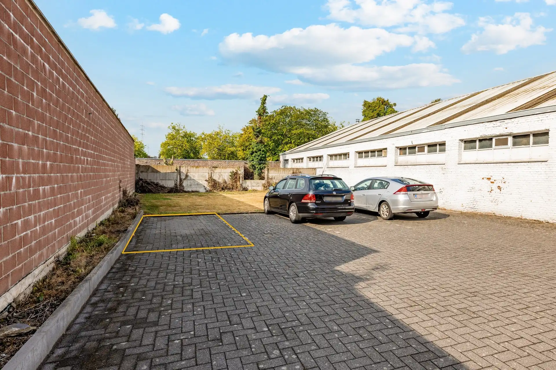 Instapklaar appartement met terras op uitstekende ligging in Erembodegem foto 19