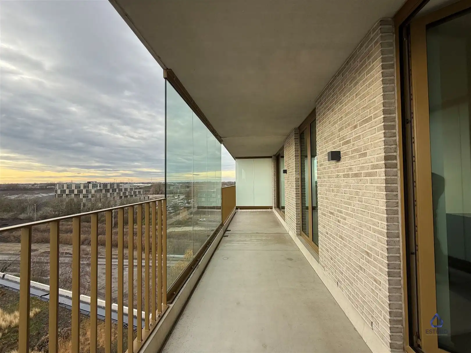 Nieuwbouwappartement met dubbel terras op een toplocatie foto 8