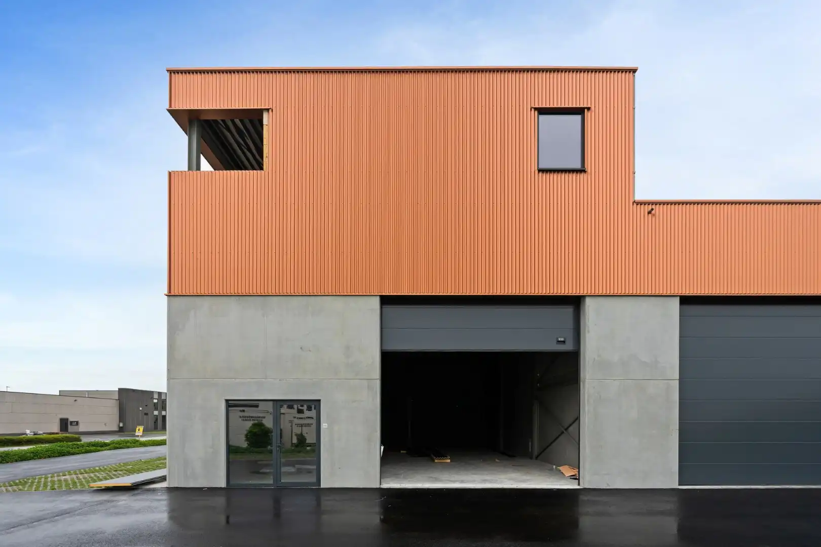 KMO-unit - (loods + kantoor) foto 2