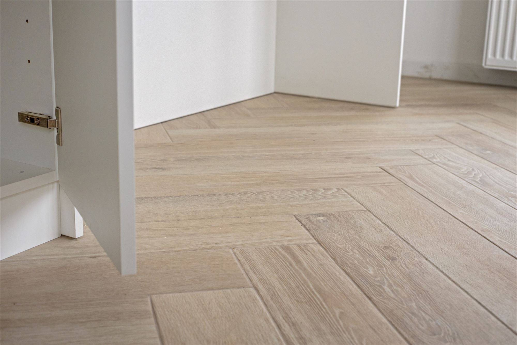 Instapklaar gelijkvloers appartement met 2 slaapkamers. foto 19