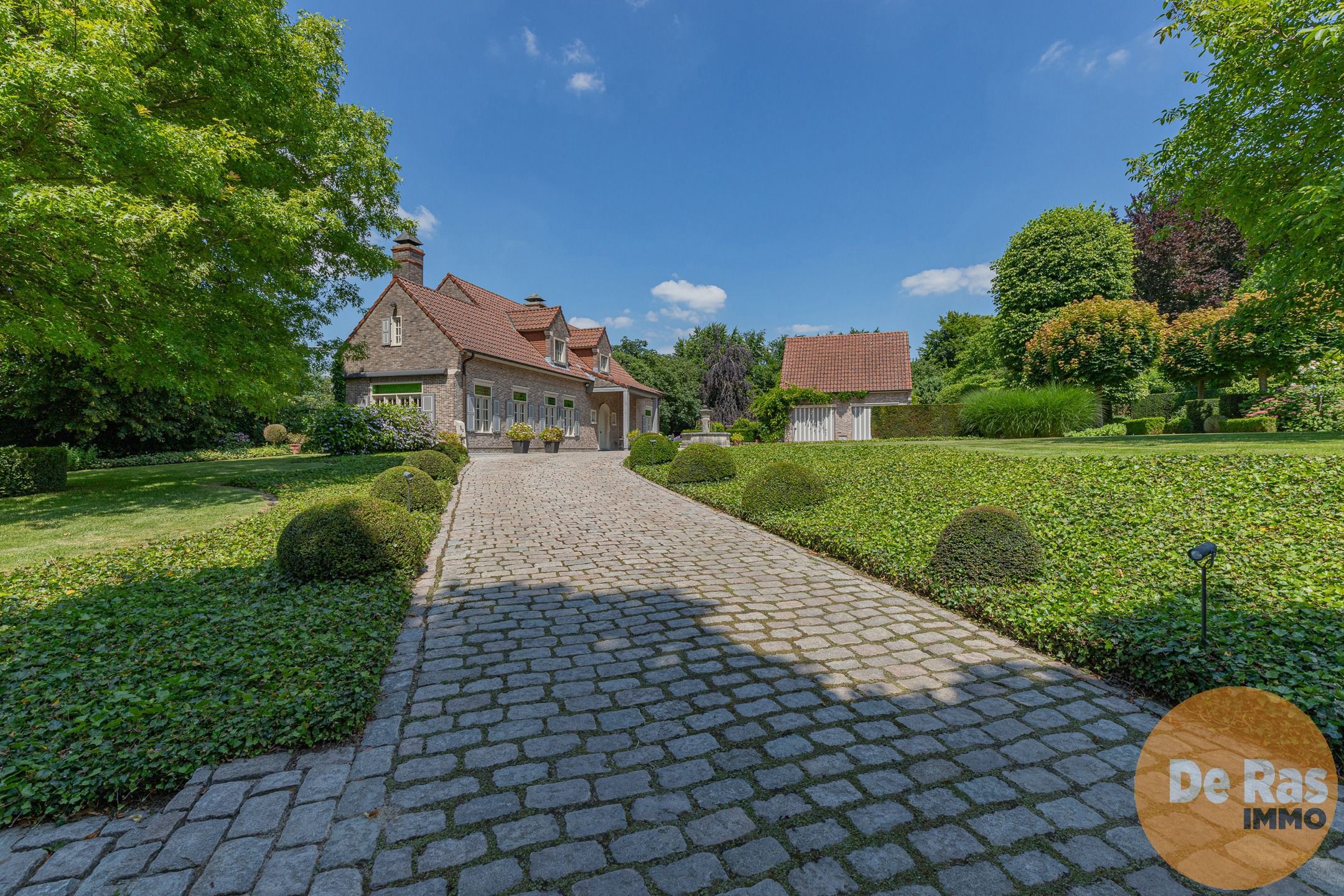 SINT-LIEVENS-HOUTEM - Prachtig landhuis op unieke ligging foto 2