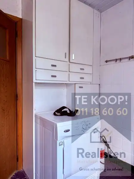 Kantoren op zichtlocatie + ruime parking foto 23
