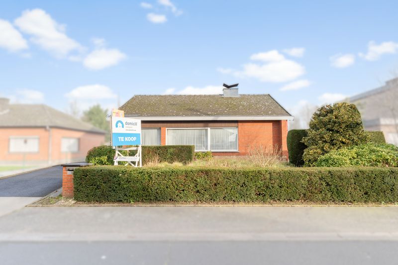 Torhout- Vrijstaande woning met 5 slaapkamers. foto {{pictureIndex}}