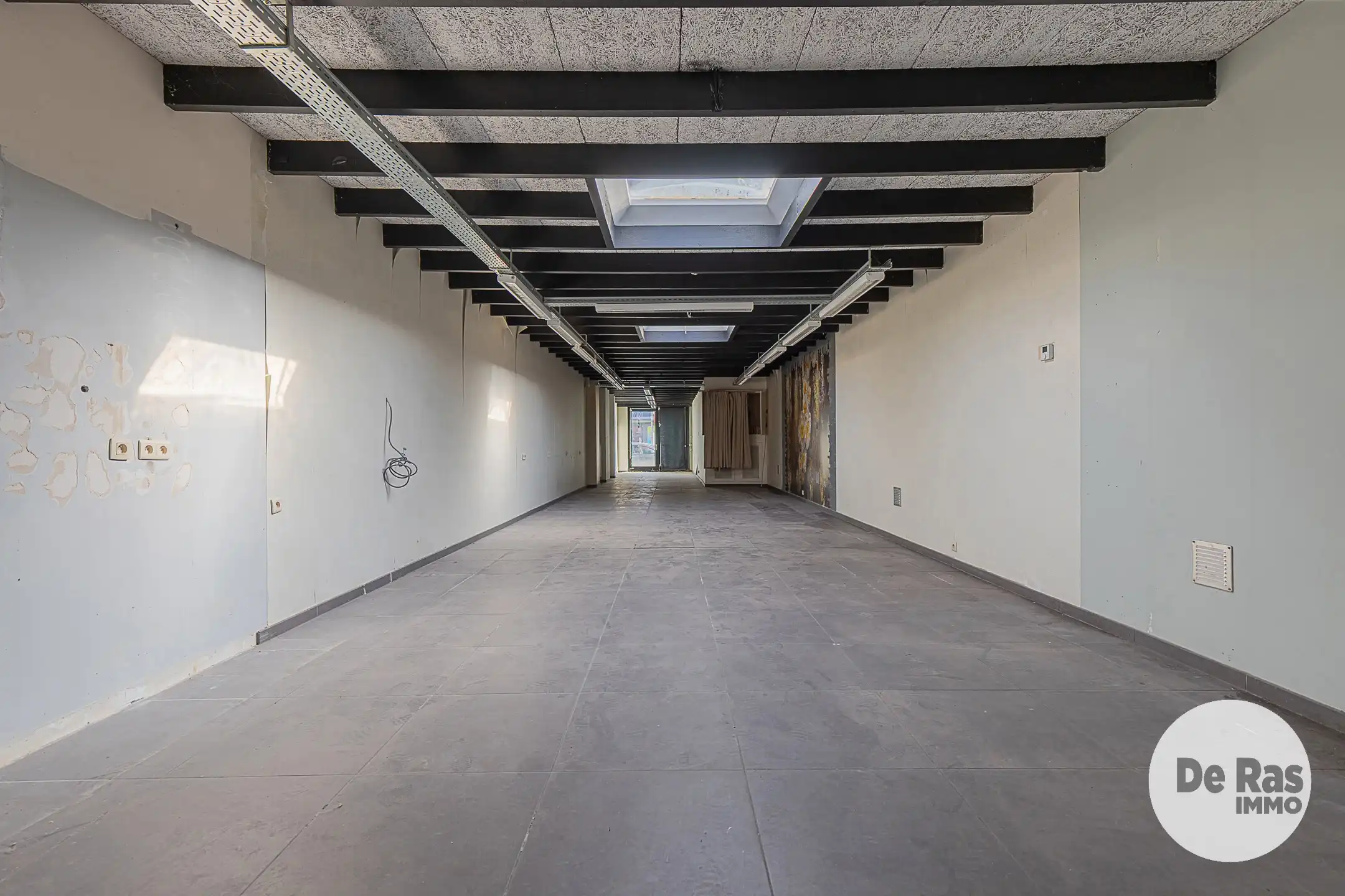DENDERMONDE - Handelsruimte met ruime tuin en appartement foto 8