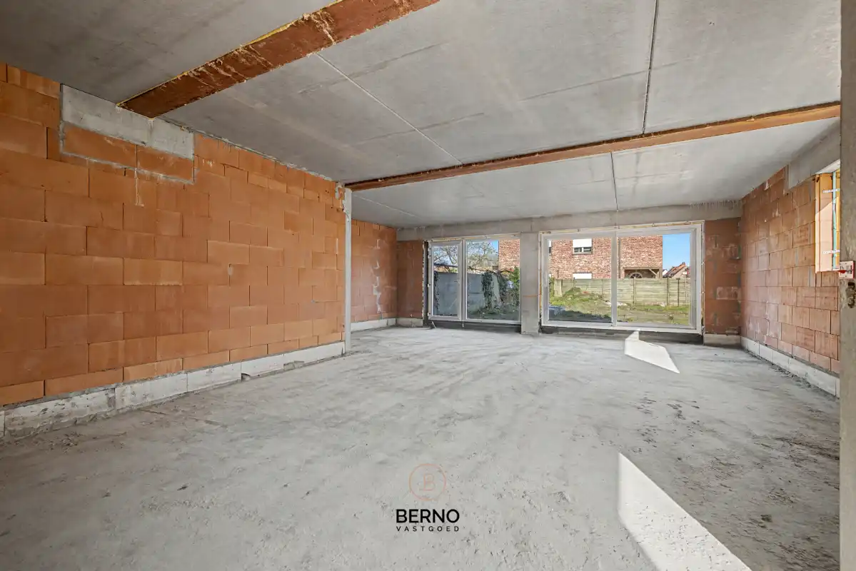 Erg ruime nieuwbouwwoning met leuke tuin foto 3