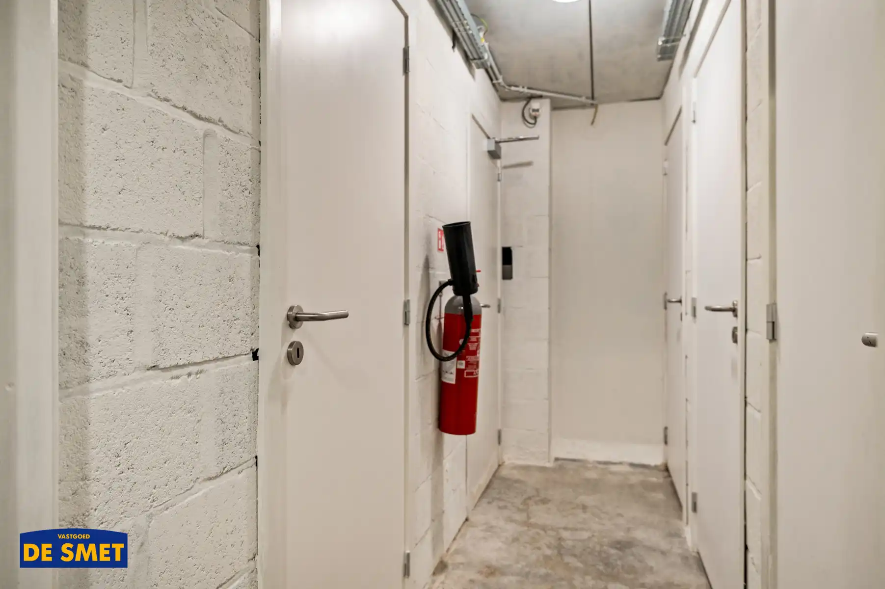 Appartement met lift, terras, garage en 2 autostaanplaatsen foto 19