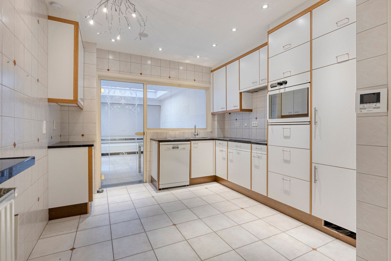 Karaktervolle HOB met 3 tot 4 slks, grote zolder, tuin en garage! foto 14