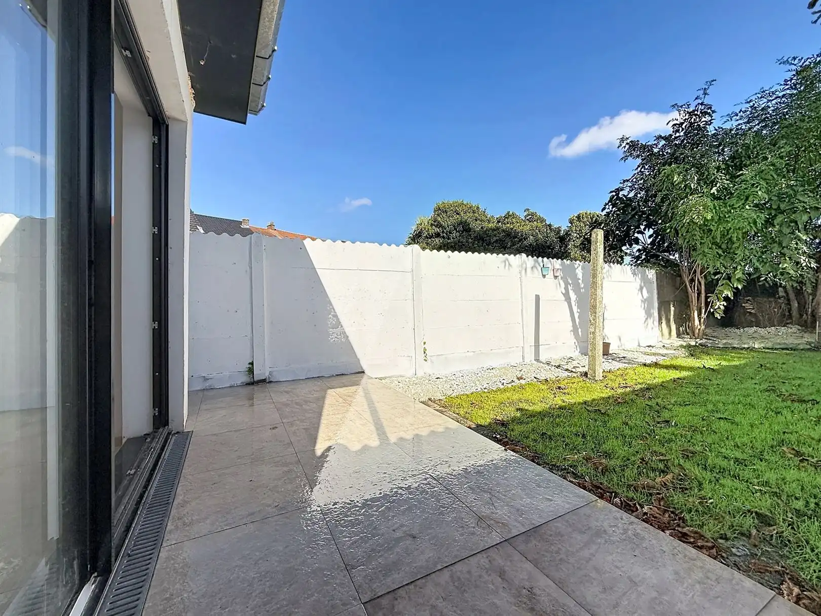 Gerenoveerde rijwoning, 4 slpks, 2 bdks, terras en tuin foto 35