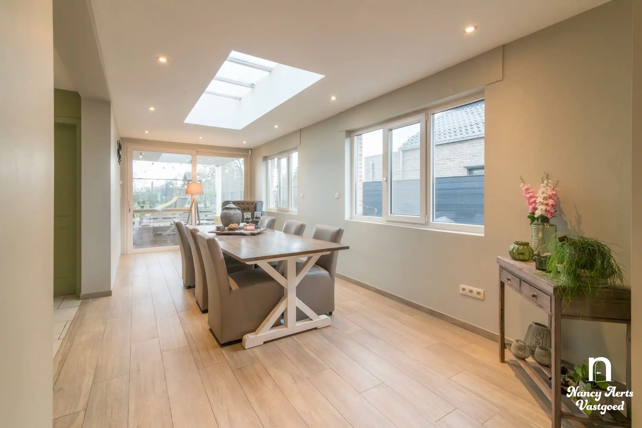 Lichtrijke gezinswoning met open zicht in Stal-Koersel foto 7