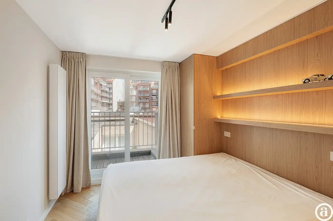 Gerenoveerd 3 slaapkamerappartement met zijdelings zeezicht. foto 19